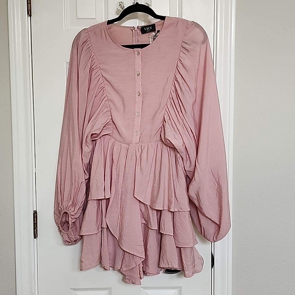 NWT VICI Midi Dusty Pink Midi Dress Size Medium​​​​​